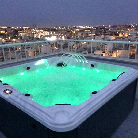 Wonderful Apartments With Shared Jacuzzi And Panorama Rooftop Gzira Exterior foto